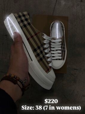 Womens burberry shoes size 38 (size 7)